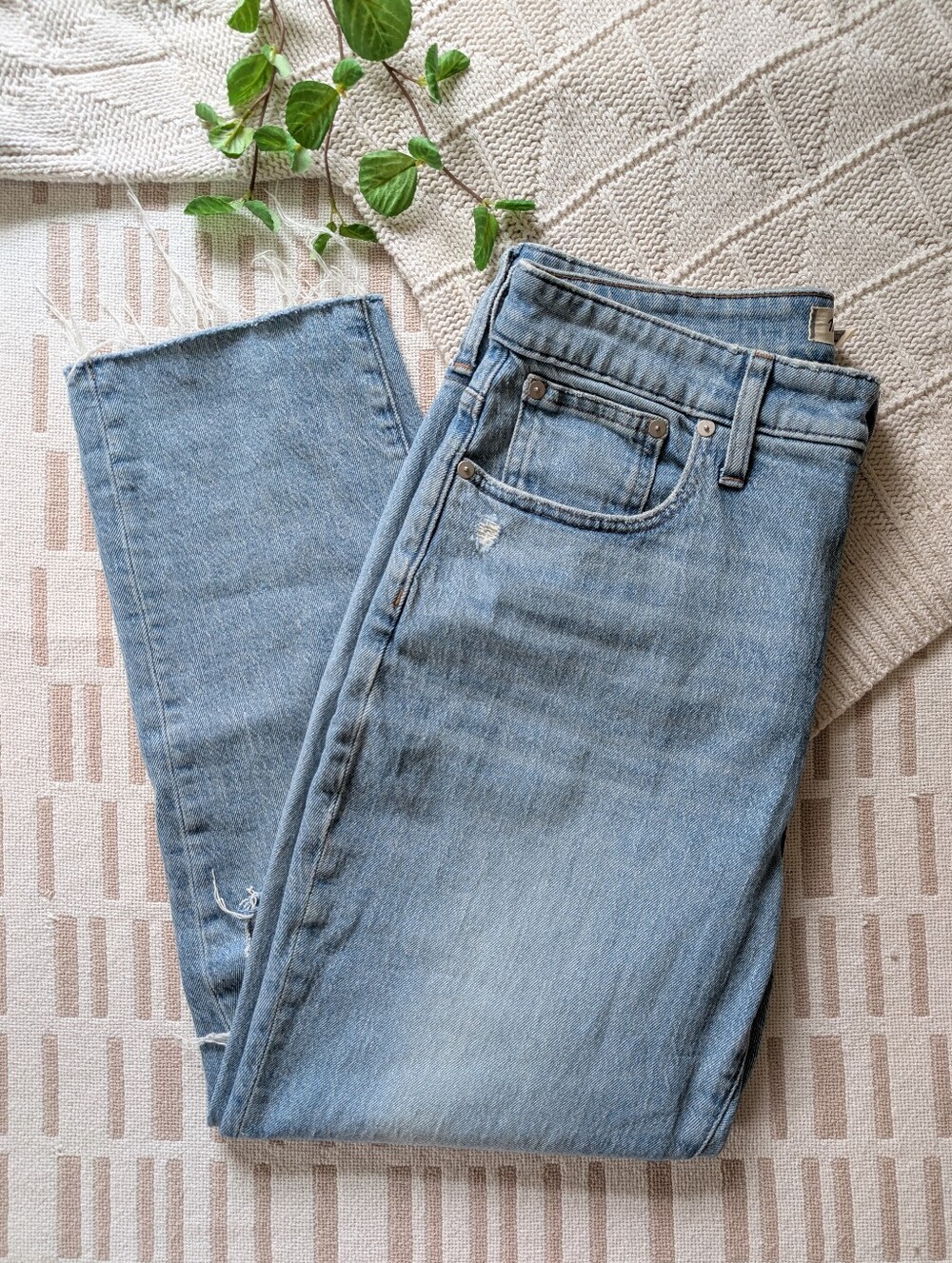 Madewell | 30 | The Curvy Perfect Vintage Jean Distressed